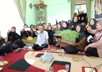 Yudha : Bantu Kelompok Tani Puluhan Ekor Kambing 