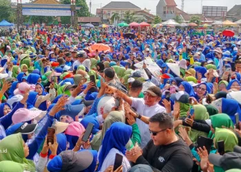 Tidak Bisa Ditawar Lagi Ribuan  Umak – Umak Belitang Pilih Herman Deru Dan Enos 