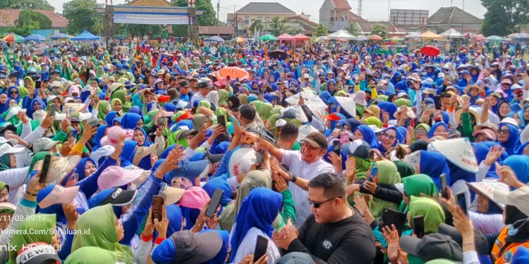 Tidak Bisa Ditawar Lagi Ribuan  Umak – Umak Belitang Pilih Herman Deru Dan Enos 